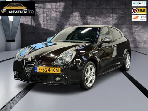 Alfa Romeo Giulietta 1.4 T Sprint | Alcantara | Carbon | DAB | Navi | Nero Etna | DNA | 150PK