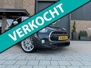 Mini Mini 2.0 Cooper S Chili Serious Business 192PK Automaat Panorama dak Airco navi cruise control 
