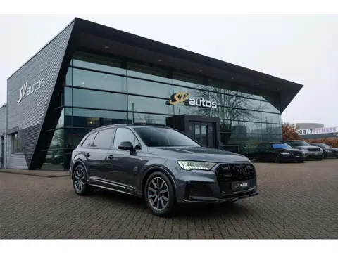 Audi Q7 60 TFSIe 455pk Competition Hybrid Panoramadak *BTW* Head-up Trekhaak elektrisch Leder Adapti