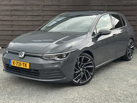 Volkswagen Golf 1.0 eTSI Life / DISTRIBUTIE VV / 19'' LM / NL-AUTO