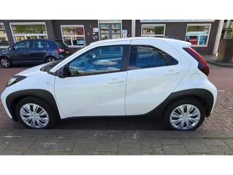 Toyota Aygo X 1.0 VVT-i MT Play, Camera! Carplay! Adapt Cruise Ctrl! VERWACHT!