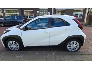 Toyota Aygo X 1.0 VVT-i MT Play, Camera! Carplay! Adapt Cruise Ctrl! VERWACHT!