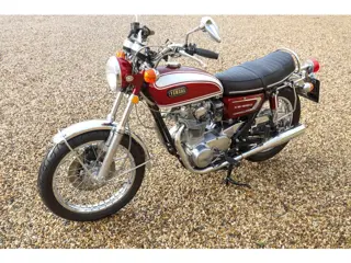 Yamaha XS650 "with roots in Indiana - USA" XS2—applauded and criticized by enthusiasts, Skillfully r