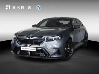 BMW M5 Sedan | M Driver's Pack | M Drive Professional | M Carbon-keramische remmen | Stuurwielrand v