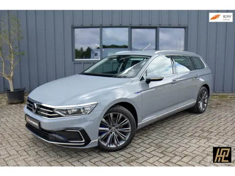 Volkswagen Passat Variant 1.4 TSI PHEV GTE Business * SoH 95% * Leer/Alcantara * 18" * Matrix LED * 
