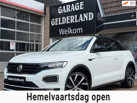 Volkswagen T-Roc 1.5 TSI Sport R-Line | Volleder | Full-Led | Matrix | Apple/Android | Camera | Acc 