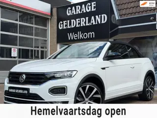 Volkswagen T-Roc 1.5 TSI Sport R-Line | Volleder | Full-Led | Matrix | Apple/Android | Camera | Acc 