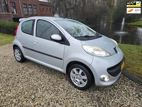 Peugeot 107 1.0-12V XS AUTOMAAT/airco