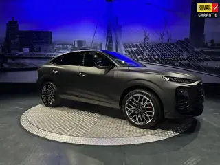Audi Q3 Sportback 272PK e-hybrid S edition *Sonos*Pano*HUD*Madeira Brown Polar Matt Effect*