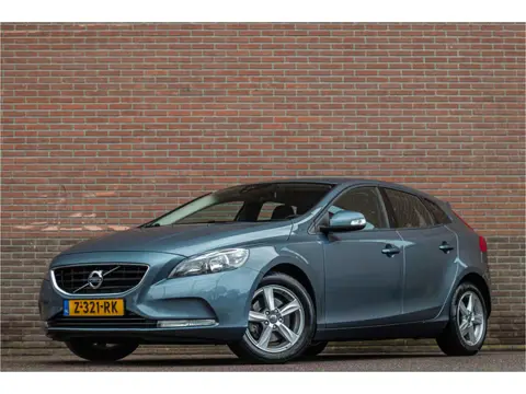 Volvo V40 T4 180pk Geartronic, 106.000km, PDC, Trekhaak, Airco, Radio/CD.