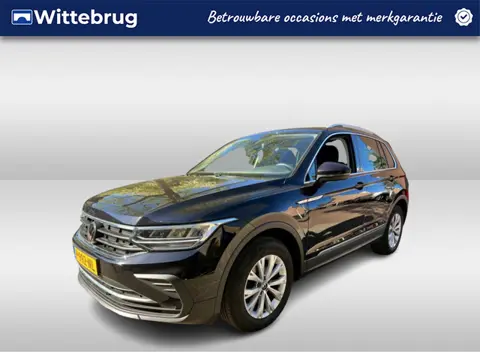 Volkswagen Tiguan 1.5 TSI Life Business / CRUISE/ DIGITAL DASH/ CLIMATE/ STOELVERWARM./ NAVI/ PARK. 