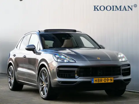 Porsche Cayenne 4.0 Turbo S E-Hybrid 680pk Automaat Navi / 21 inch / Achteras besturing / Luchtverin