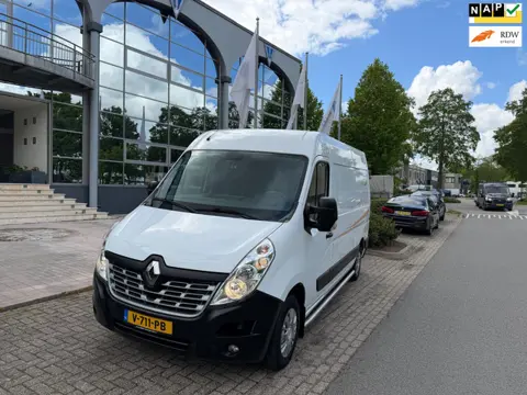 Renault Master T35 2.3 dCi L2H2 127606 km N.A.P AIRCO