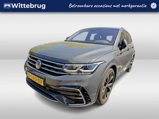 Volkswagen Tiguan 1.5 TSI R-Line Business+ / AUTOMAAT/ TREKHAAK/ PANODAK/ CLIMA/ STOELVERWARM./ 360 