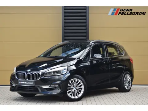 BMW 2 Serie Active Tourer 218i High Executive * Luxury line * Panoramadak * Camera * Trekhaak *