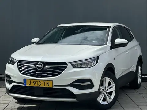 Opel Grandland X BWJ 2020 | 1.2T 131PK Bus Executive | TREKHAAK | CLIMA | CARPLAY | NAVIGATIE | PDC 