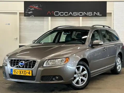 Volvo V70 2.0T Summum + AUTOMAAT + LEDER !! (bj 2011)
