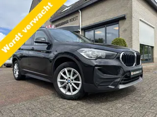 BMW X1 sDrive18i High Executive Leder / Panoramadak / Navigatisysteem
