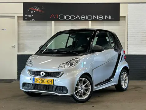Smart Fortwo Coupé 1.0 mhd Passion + PANODAK !! (bj 2014)