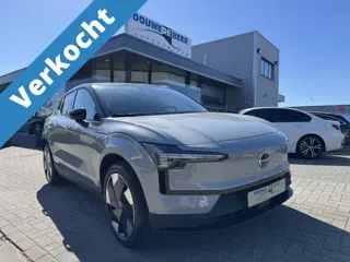 Volvo EX30 Single Motor Extended Range Plus 69 kWh Harman kardon, warmte pomp, stoel en stuur verwar