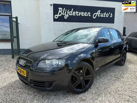 Audi A3 Sportback 1.6 FSI Ambiente 5Drs | Clima | Cruise | Carplay | LM | Trekhaak