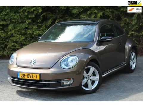 Volkswagen Beetle 1.4 TSI Sport 160PK | Panoramadak | Stoelverwarming | Lederen bekleding | Navigati