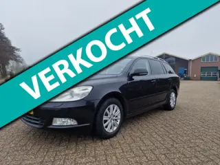 Skoda Octavia Combi 1.2 TSI Elegance Line PANO NAVI LEDER PSENSOR