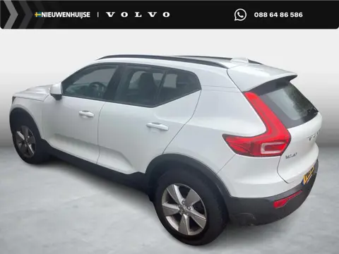 Volvo XC40 1.5 T3 Momentum | Standkachel | Volvo on Call | Stoelverwarming V + A | Stuurverwarming |
