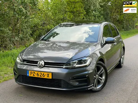 Volkswagen Golf 1.0 TSI Highline Business |R-Line | Pano | Virtual | DSG | ACC |