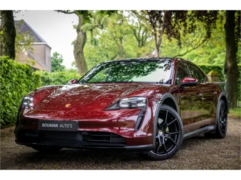 Porsche Taycan Cross Turismo 4 93 kWh Panorama 18-Wegs Stoelventilatie Passenger Display