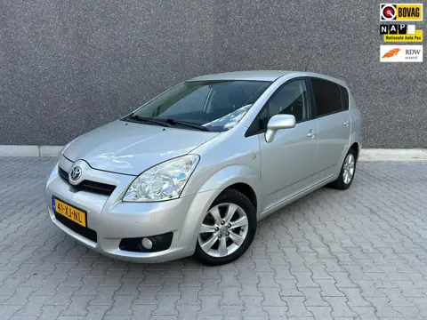 Toyota Verso 1.8 VVT-i Luna | TREKHAAK | NAVI | CRUISE CONTROL | PARKEERSENSOREN | APK T/M 22-7-2027