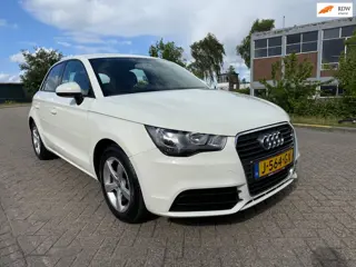 Audi A1 Sportback 1.2 TFSI Attraction_AIRCO_5 DEURS_NETTE AUTO!!