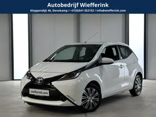 Toyota Aygo 1.0 VVT-i x-play Automaat | Apple Carplay/Android Auto | Camera | Airco |