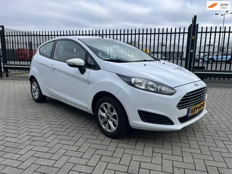 Ford Fiesta 1.25 / Sync Edition ! Winter pakket / Carplay / Camera Distributie Vervangen.