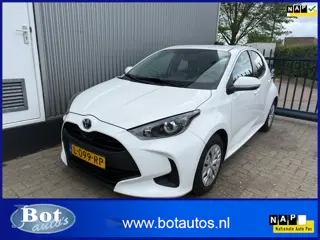 Toyota Yaris 1.5 Hybrid Active / 1E EIGENAAR / NAVIGATIE / NIEUW MODEL / ECC / CAMERA / DEALER ONDER