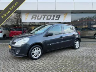 Renault Clio 1.2-16V Special Line