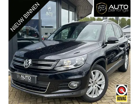 Volkswagen Tiguan 1.4 TSI LIFE 122PK | PANO | Trekhaak | Stoelverwarming | Climate Control | Parkeer