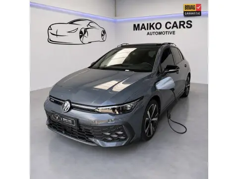 Volkswagen Golf 1.5 GTE 272 PK IQ.LIGHT|PANORAMADAK|Black Style|MATRIX LED|Elektrisch TREKHAAK