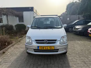 Opel Agila 1.2-16V Comfort