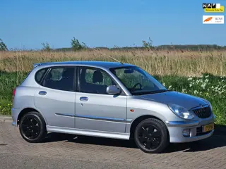 Daihatsu Sirion 1.3-16V VTR Automaat / AIRCO / Stuurbekrachtiging !