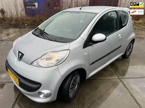 Peugeot 107 Peugeot 107 Automaat – 2006 – €3350