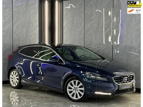 Volvo V40 1.6 T3 Polestar | Camera | LED | Vol Onderh | 2e Eigenaar | NAP | Airco | Cruise | Boekjes