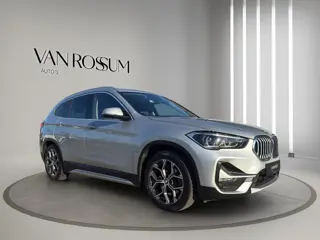 BMW X1 xDrive25e High Executive X-Line Panorama | Leder | Sportstoelen | Led | Park sensors V+A |