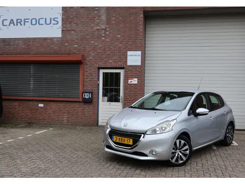 Peugeot 208 1.2 VTi Blue Lease Executive 2e eigenaar NAP Cruise PDC Airco Trekhaak APK