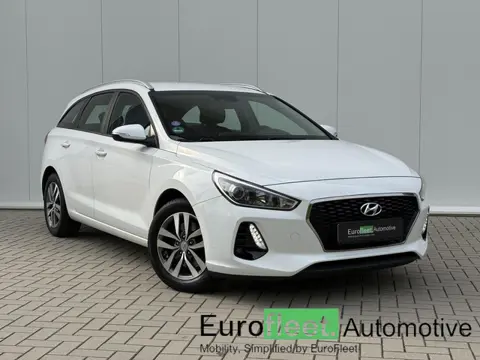 Hyundai i30 1.4 T-GDI Comfort | AUTOMAAT | Carplay | Camera | Stuur & stoelverwarming | Trekhaak