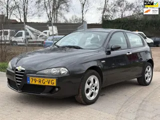 Alfa Romeo 147 1.6 T.Spark Distinctive INCLUSIEF NIEUW APK