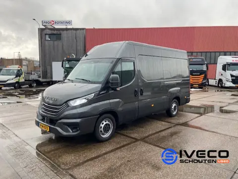 Iveco Daily 35S21V A8 L3H2 (bj 2024, automaat)