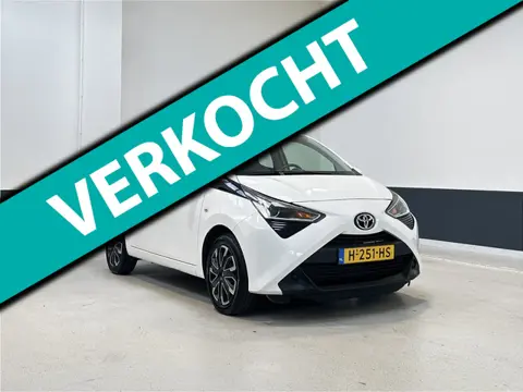 Toyota Aygo 1.0 VVT-i x-play | NL | 1 Eig | Apple Carplay/ Android auto| Navigatie | Camera|
