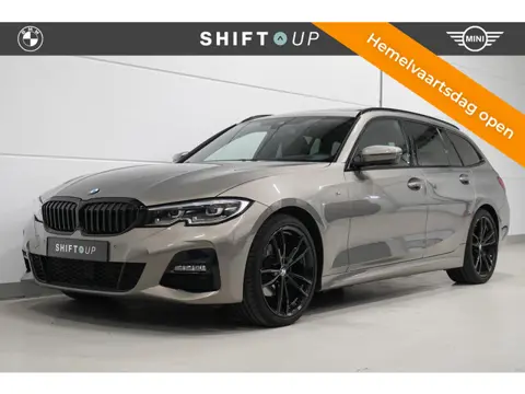 BMW 3-serie Touring 320i M-Sport | Panoramadak | Harman Kardon | Elektr. Trekhaak