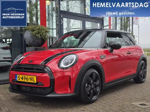 Mini Mini 1.5 Cooper Camden Edition | Climate Control | Parkeersensoren | Navigatie | LM Velgen